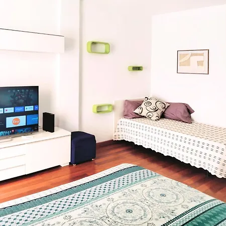 Terrace With Sea View - Free Pool * 아데제
